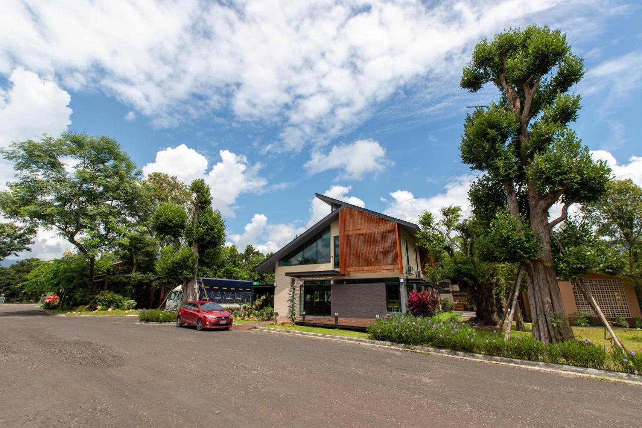 The Chamuang Forest Hotel Nakhon Nayok Exterior photo